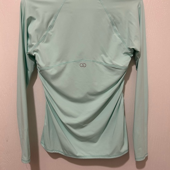 NWOT - CALIA by Carrie Underwood Mint Green Long Sleeve Ruched Yoga Wear - Picture 2 of 3